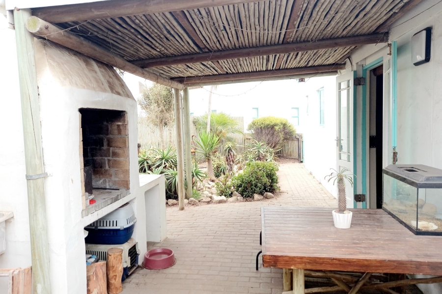 6 Bedroom Property for Sale in Jacobsbaai Western Cape